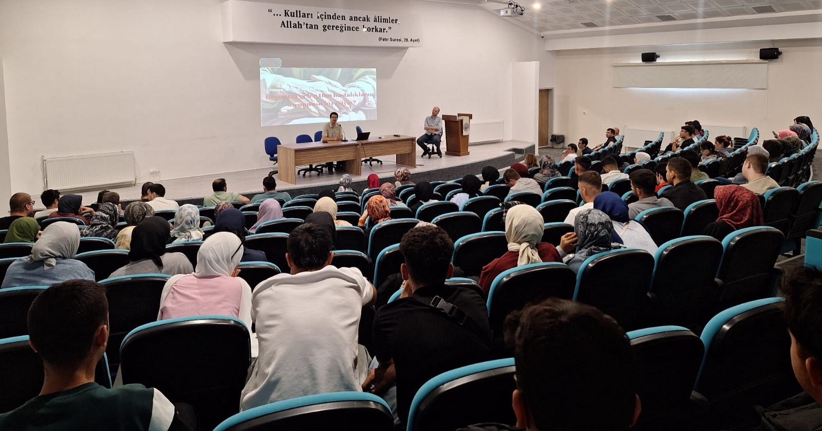 Psikologlar Tarafından Verilen Farkındalık Eğitimleri Devam Ediyor