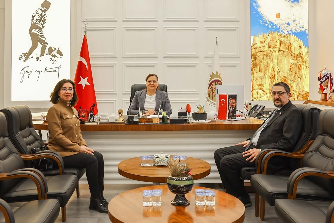 Uşak Barosu Başkan Yardımcısı ve CHP Meclis Üyesi Görüş Alışverişinde Bulundu