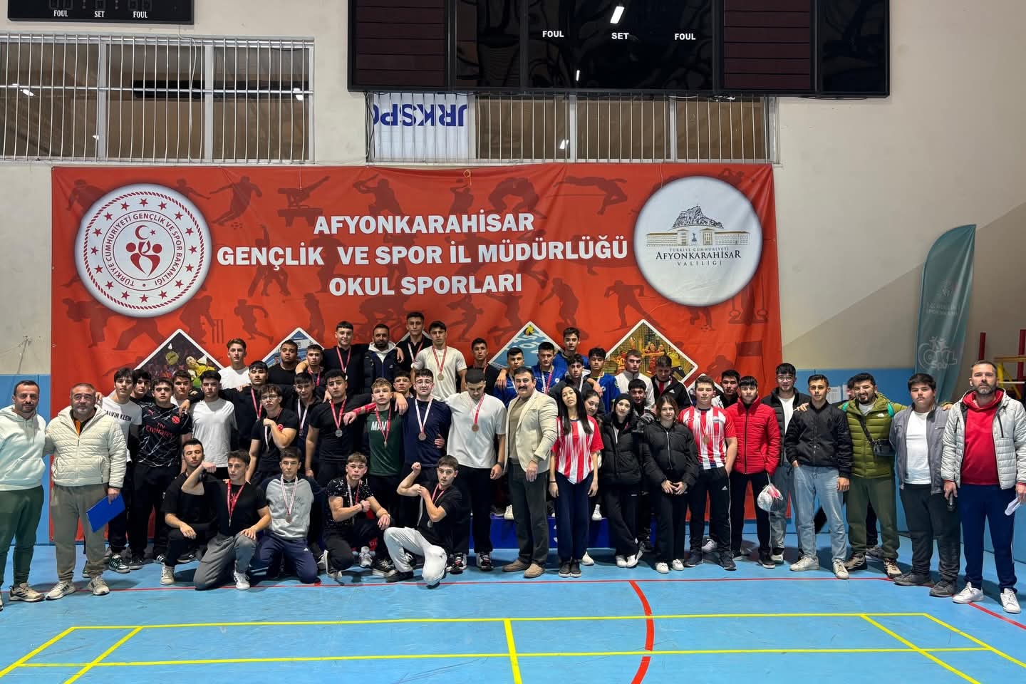 Genç Bilek Güreşi Müsabakaları Çiğiltepe Spor Salonu’nda Sona Erdi