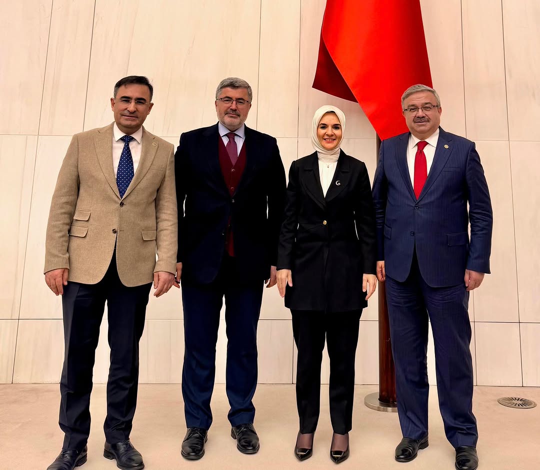 Aile ve Sosyal Hizmetler Bakanı Mahinur Özdemir Göktaş ile Bütçe Görüşmelerinde Yaşanan Anı