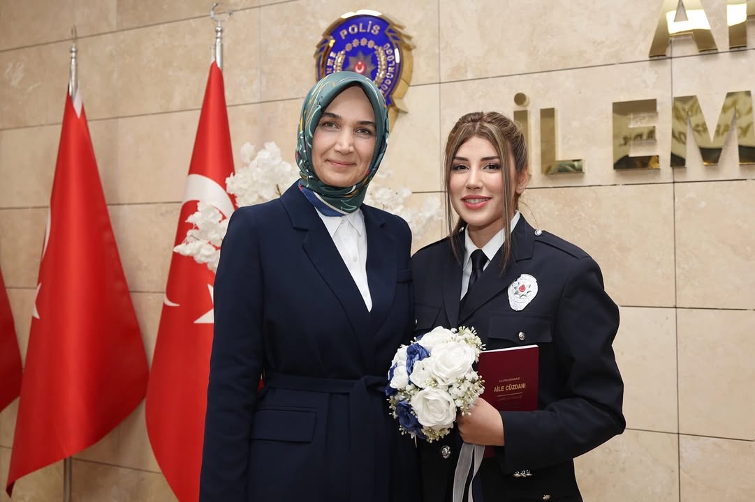 Afyonkarahisar Valiliği'nin Paylaşımı: Polis Memuru ve Bando Binbaşı Evlendi