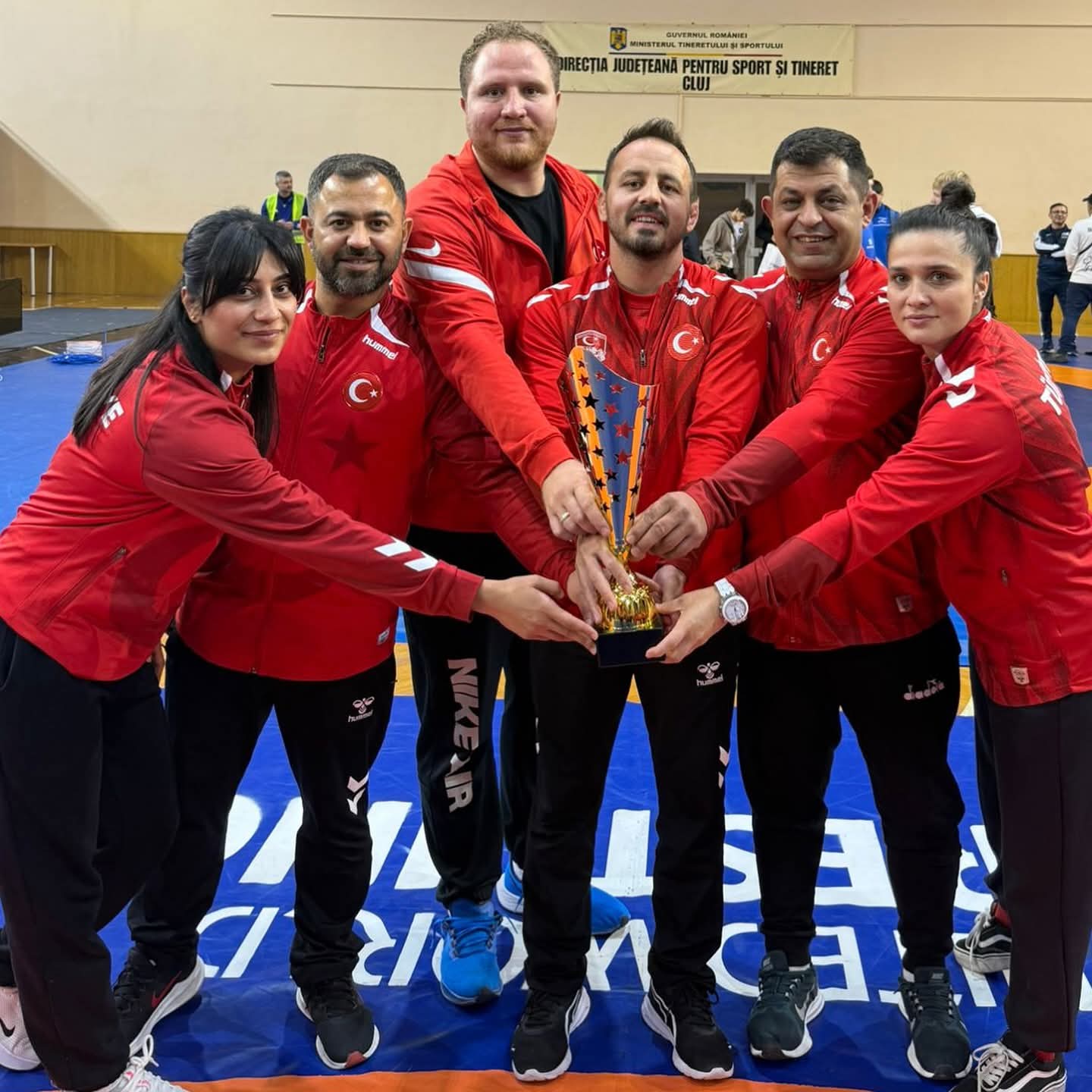 Afyonkarahisar TOHM ve Taşoluk Belediye Spor Kulübü Sporcuları Balkan Şampiyonası'nda Madalyalarla Döndü