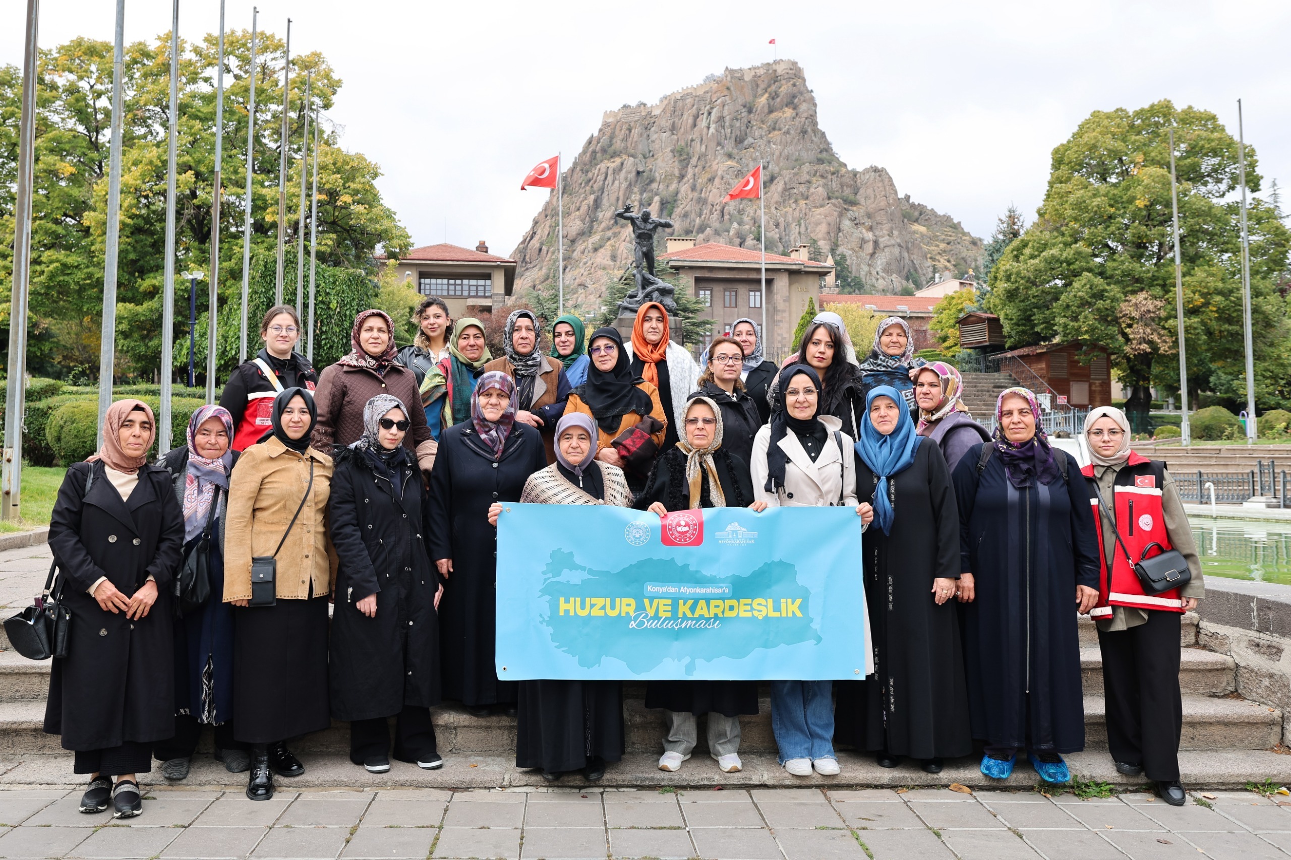 Huzur ve Kardeşlik Buluşmaları Projesi Kapsamında Şehit ve Gazi Yakınlarına Tarihi ve Kültürel Gezi