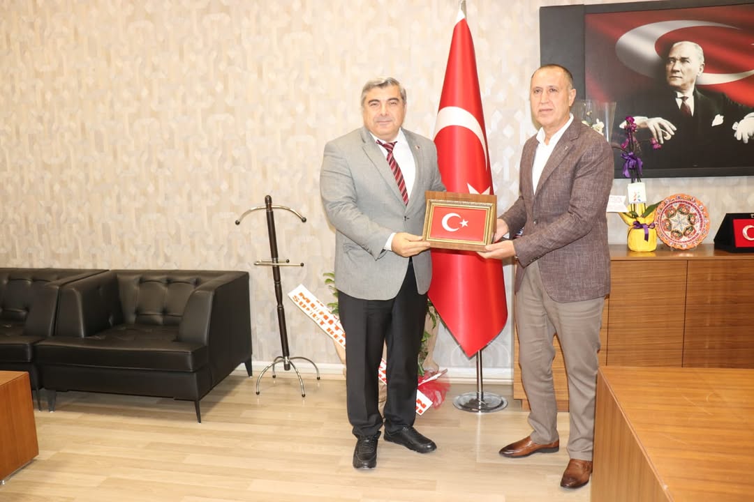 Afyonkarahisar İl Milli Eğitim Müdürü Miraç Sünnetci, Devlet Hastanesi Başhekimi Opr. Dr. Osman Acar'ı Ziyaret Etti