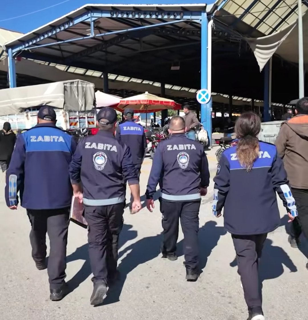 Sandıklı Belediyesi Zabıtasından Şehir Pazarı'nda Denetim