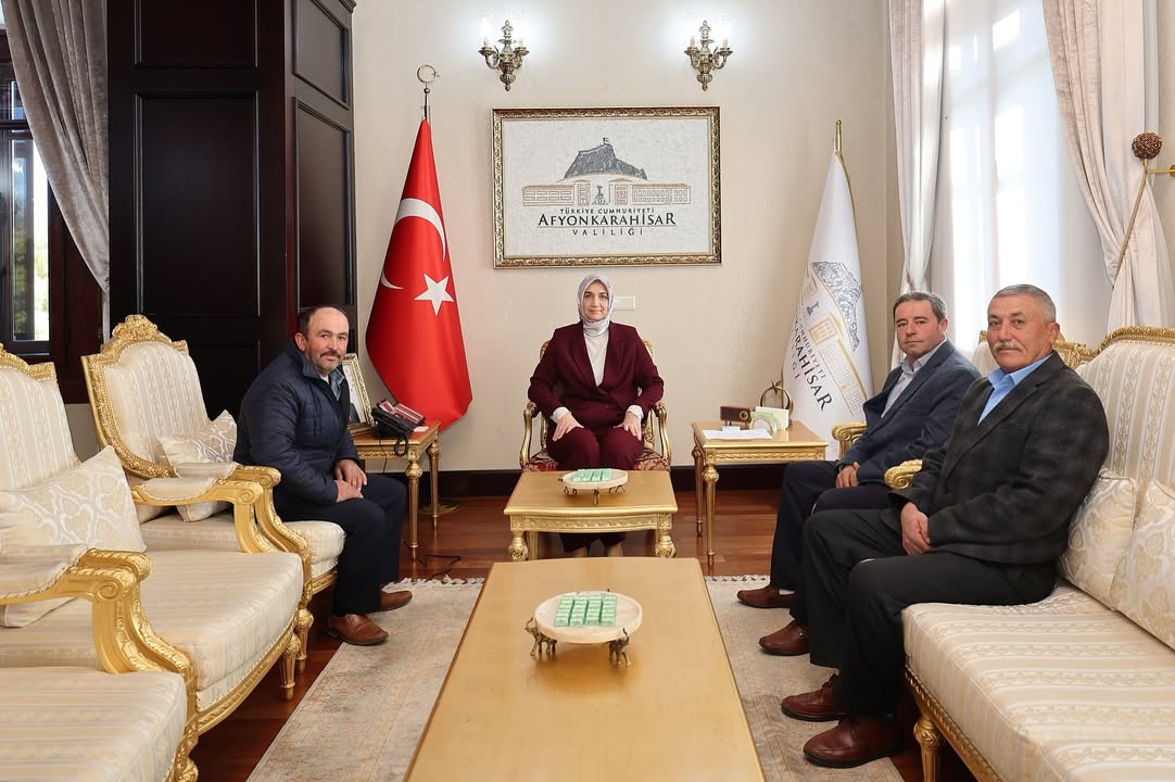 Afyonkarahisar Valiliği'nin Paylaşımı: Vali Kübra Güran Yiğitbaşı, Muhtar Sergülent Özgenç'i Kabul Etti