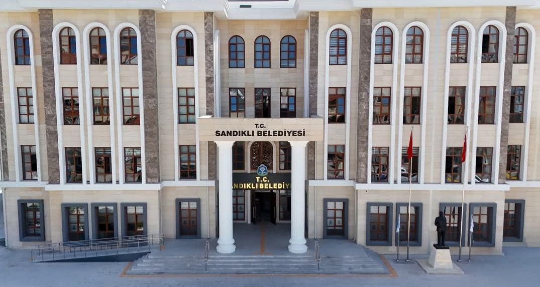 Sandıklı Belediyesi Gençlere Eğitimde Destek Sağlıyor