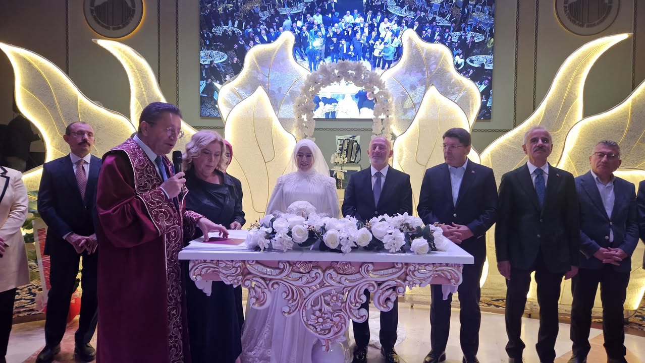 AK Parti Afyonkarahisar İl Kadın Kolları Başkanı Dilek Hanım Çengel ve Kamu Denetçisi Ertunç Erkan Balta'nın Nikah Töreni