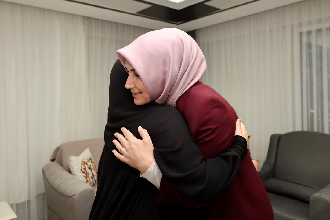 Afyonkarahisar Valiliği'nin Paylaşımı: Valimiz Şehit Fatih Manga'nın Ailesini Ziyaret Etti