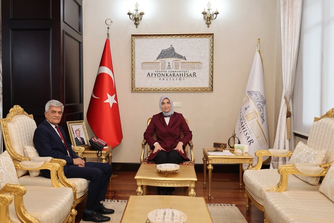 Valimiz Doç. Dr. Kübra Güran Yiğitbaşı, Kızılören Belediye Başkanı Ali Erol'u Kabul Etti