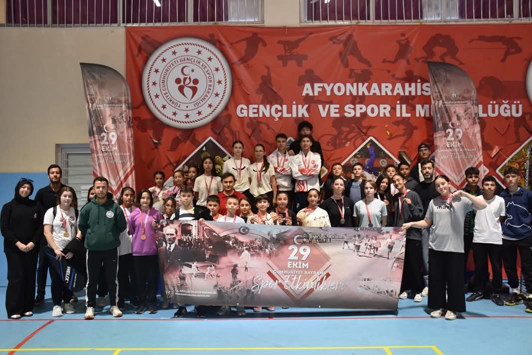 Afyonkarahisar'da 29 Ekim Cumhuriyet Bayramı Haftasında Spor Müsabakaları Coşkuyla Tamamlandı