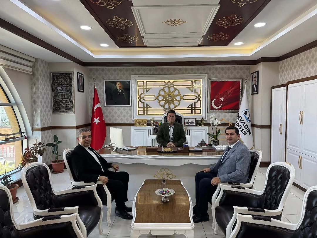 Sosyal Güvenlik Kurumu Bolvadin Belediye Başkanı Derviş Aynacı'yı Ziyaret Etti