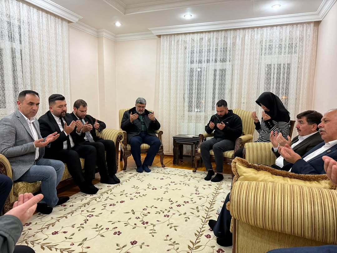 MHP Dinar Kadın Kolları Başkanı Emel Başbuğ'un Taziye Ziyareti