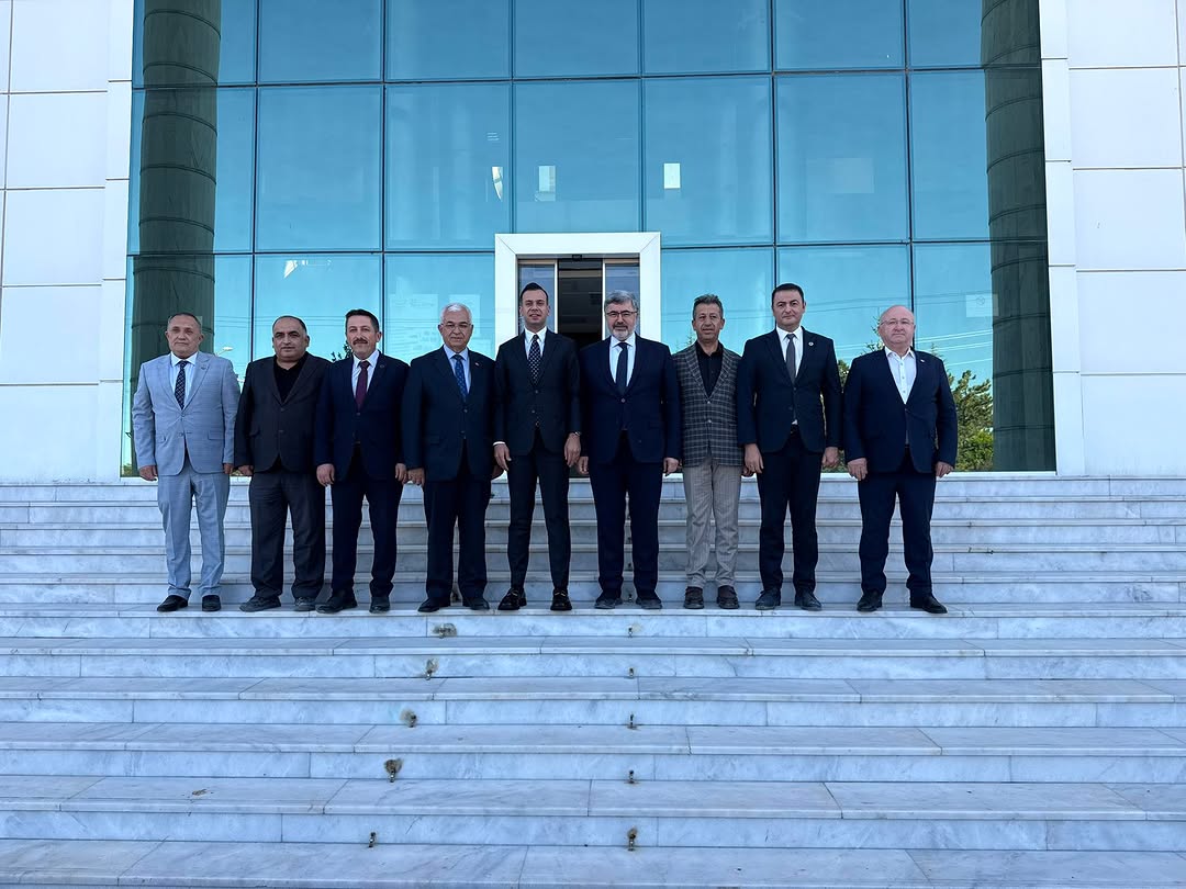 Sinanpaşa Kaymakamı Emrah Aslan'ı Ziyaret Edildi