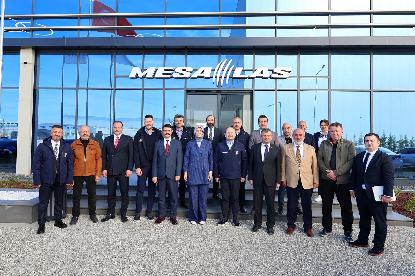 Vali Yiğitbaşı, Emirdağ OSB'de Seri Üretime Başlayan Lastik Fabrikasını Ziyaret Etti