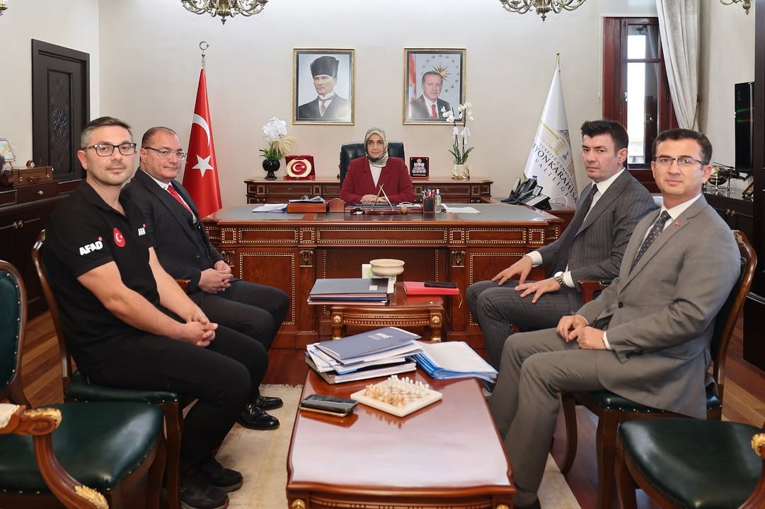 Afyonkarahisar Valiliği Afet Hazırlıkları ve Yapı Güvenliği Toplantısı Gerçekleştirdi