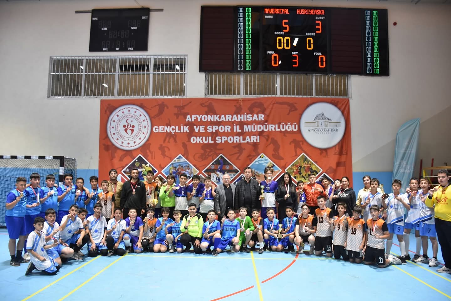 Yıldız Erkekler Hentbol Müsabakaları Heyecan Doluydu