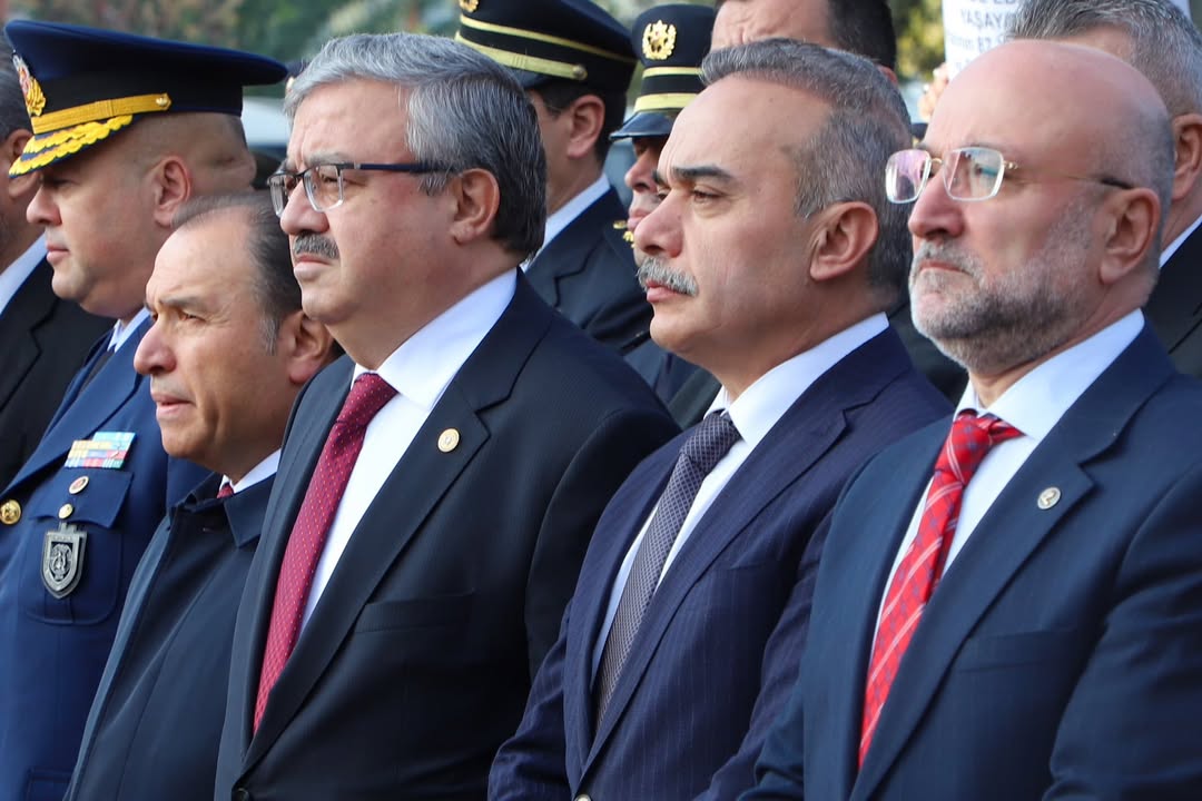 Afyonkarahisar Milletvekili İbrahim Yurdunuseven'in Kocatepe Atatürk Anıtı'ndaki Çelenk Sunma Törenine Katılımı