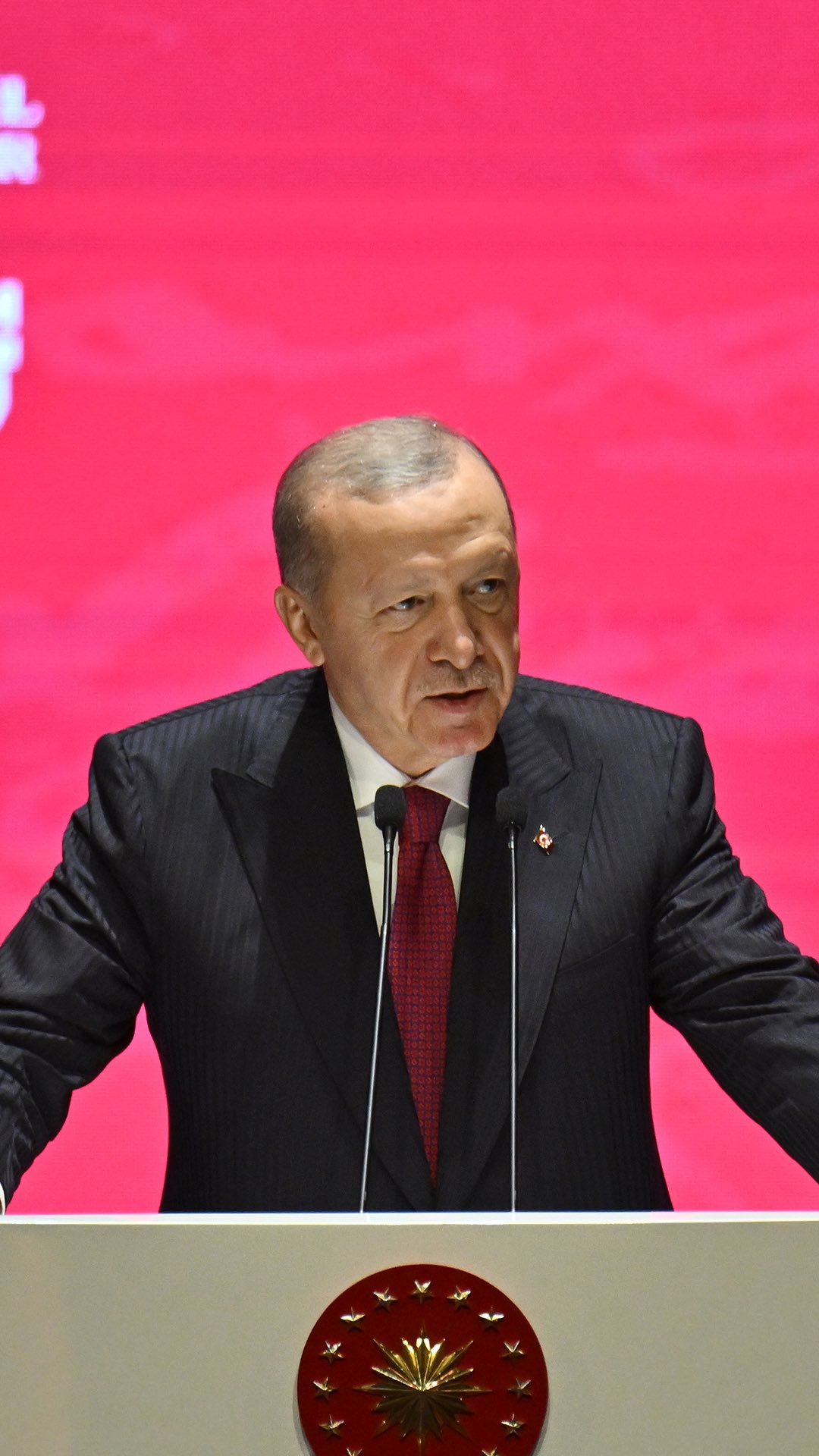 Haksızlığın Karşısında Hakikat Işıldar