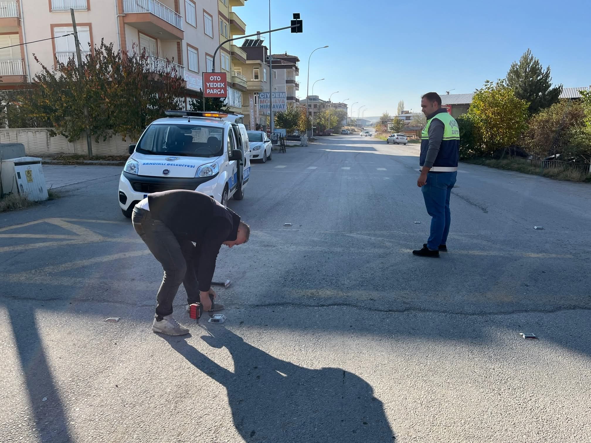 Sandıklı'da Gece Görüşünü Artırmak İçin Kedi Gözü Uygulaması Yapıldı