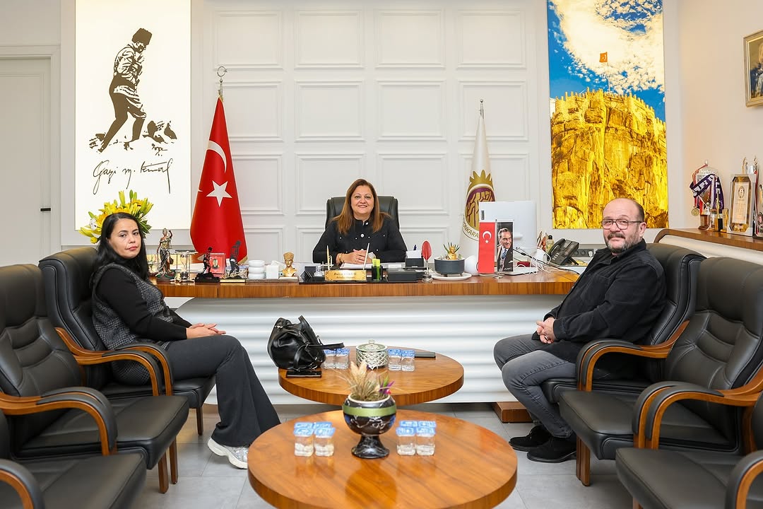 AfyonKarahisar Belediye Başkanı Gazeteci Mahmut Doğu ile Görüş Alışverişinde Bulundu