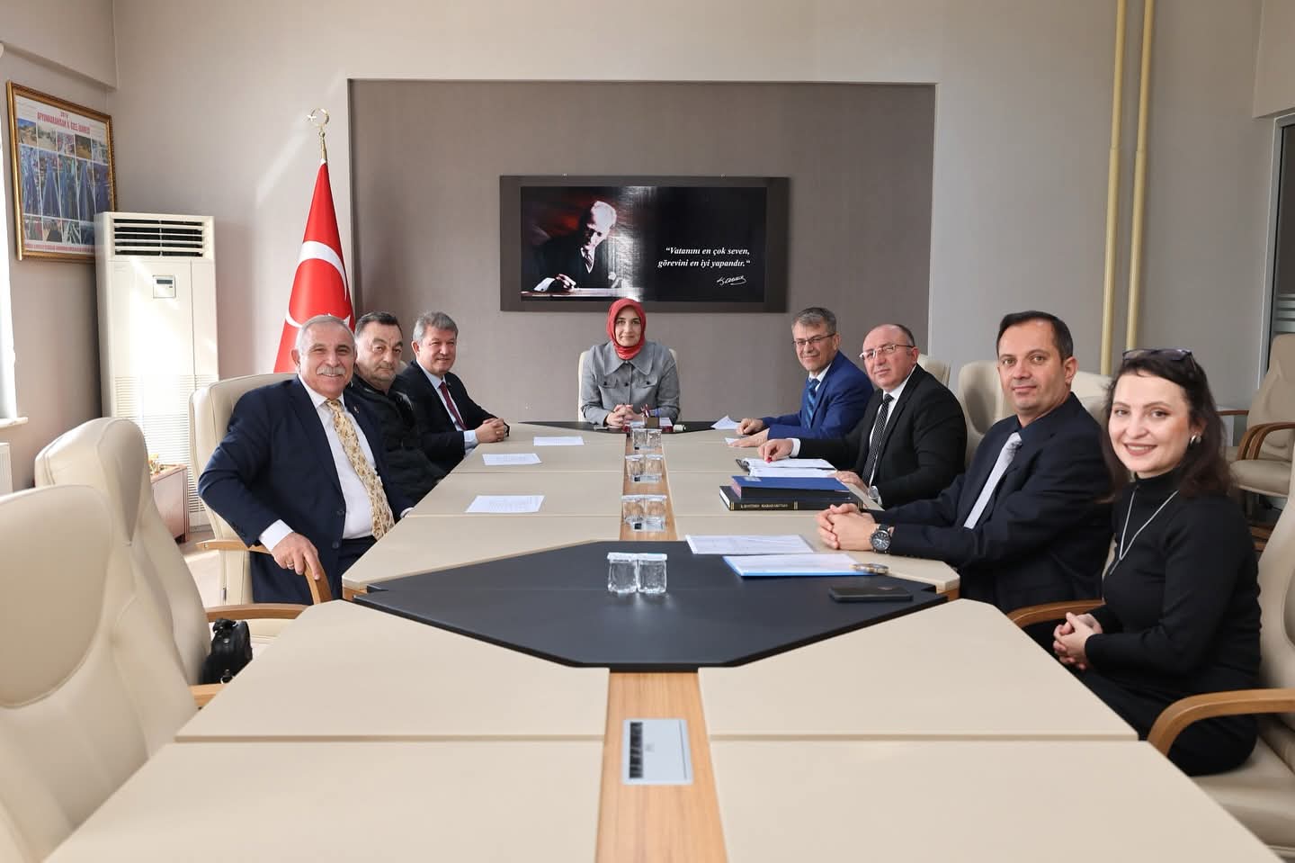 Afyonkarahisar Valisi Encümen Toplantısında Köy Yatırımlarını Değerlendirdi