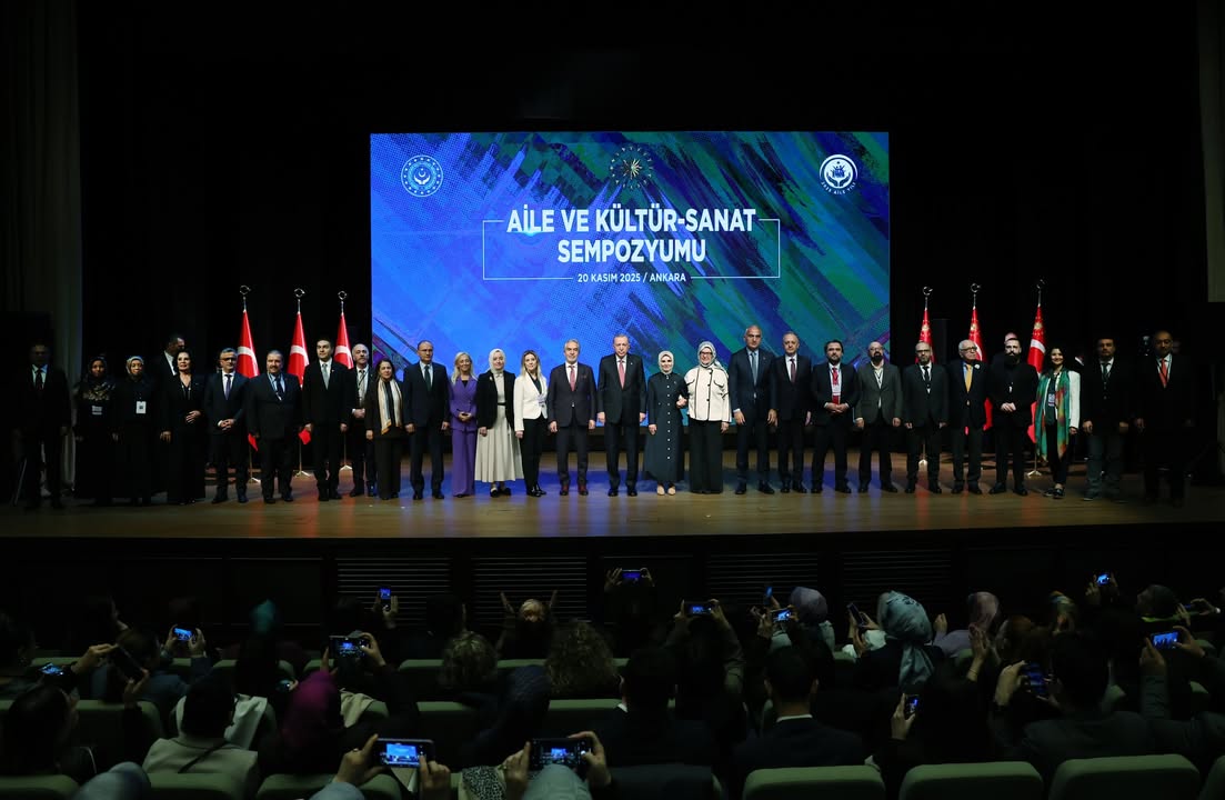 Cumhurbaşkanı Recep Tayyip Erdoğan'ın Paylaşımı: Aile ve Kültür-Sanat Sempozyumu Kapanış Oturumu