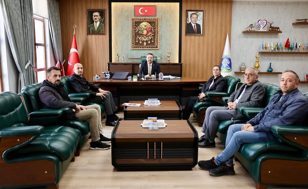 Sandıklı Belediye Başkanı Adnan Öztaş'ın Şehit ve Gazi Ailelerini Ziyareti