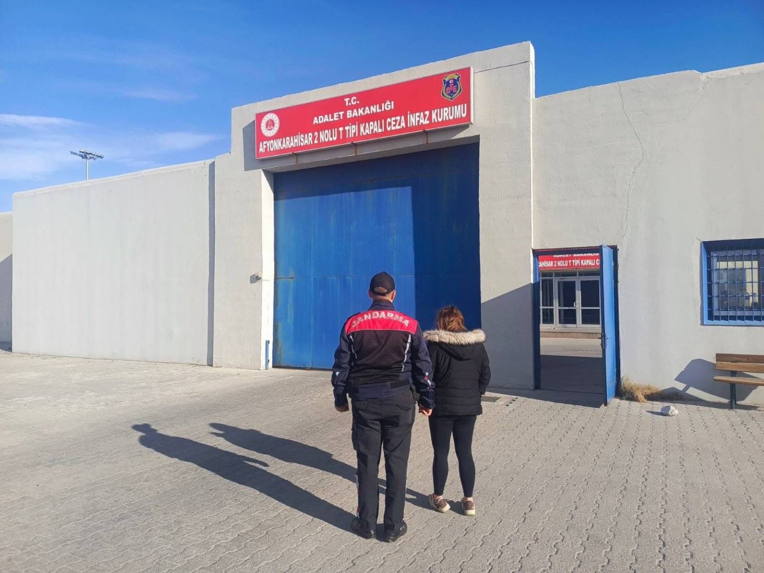 Afyonkarahisar'da Aranan Şahıs Yakalandı