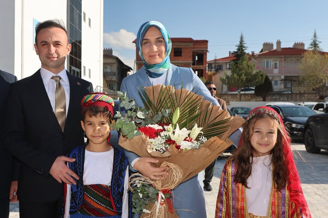 Afyonkarahisar Valiliği'nin İscehisar Döne Çakmak İlkokulu Açılışına Katılımı