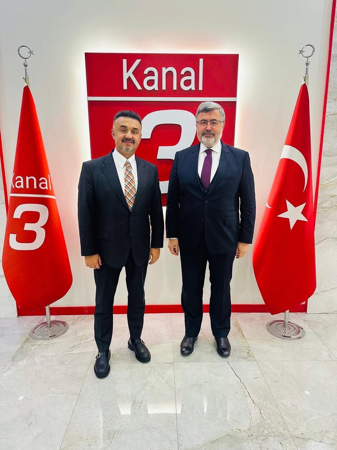 Afyonkarahisar AK Parti Milletvekili Avukat Ali Özkaya, Kanal 3 Televizyonunun Ankara’daki Yeni Merkezini Ziyaret Etti