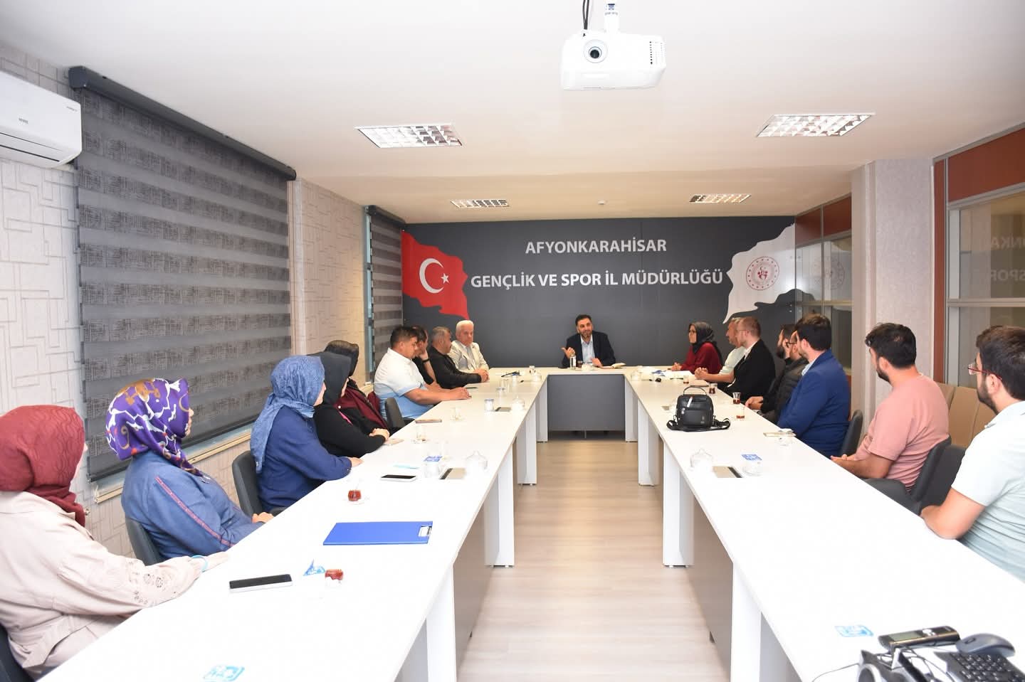 Manevi Danışmanlar ve Yöneticiler Gençlere Yönelik Hizmetleri Görüştü