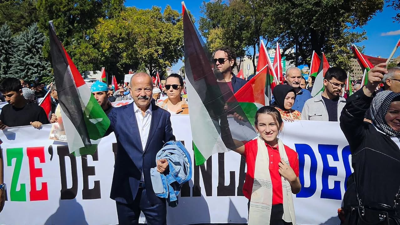 Afyonkarahisar Milletvekili Mehmet Taytak'ın Gazze Yürüyüşü Paylaşımı
