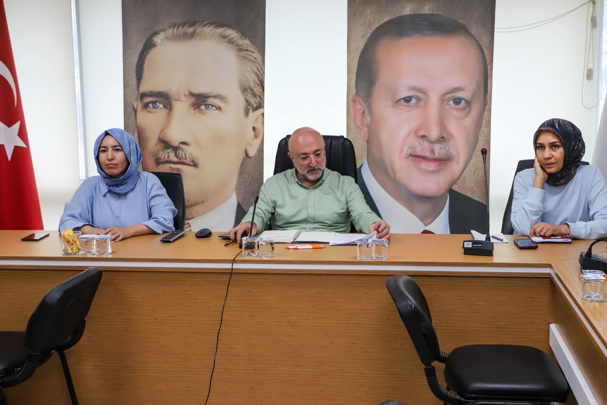 AK Parti Afyonkarahisar İl Başkanlığı Haftalık Toplantısını Gerçekleştirdi