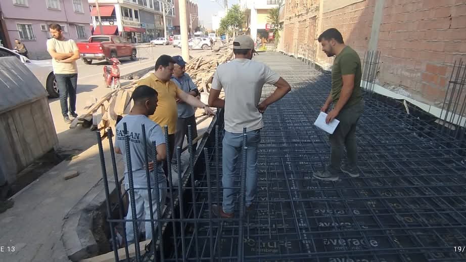 Bolvadin'de Sanatkarlar Çarşısı Projesi İçin Temel Atıldı