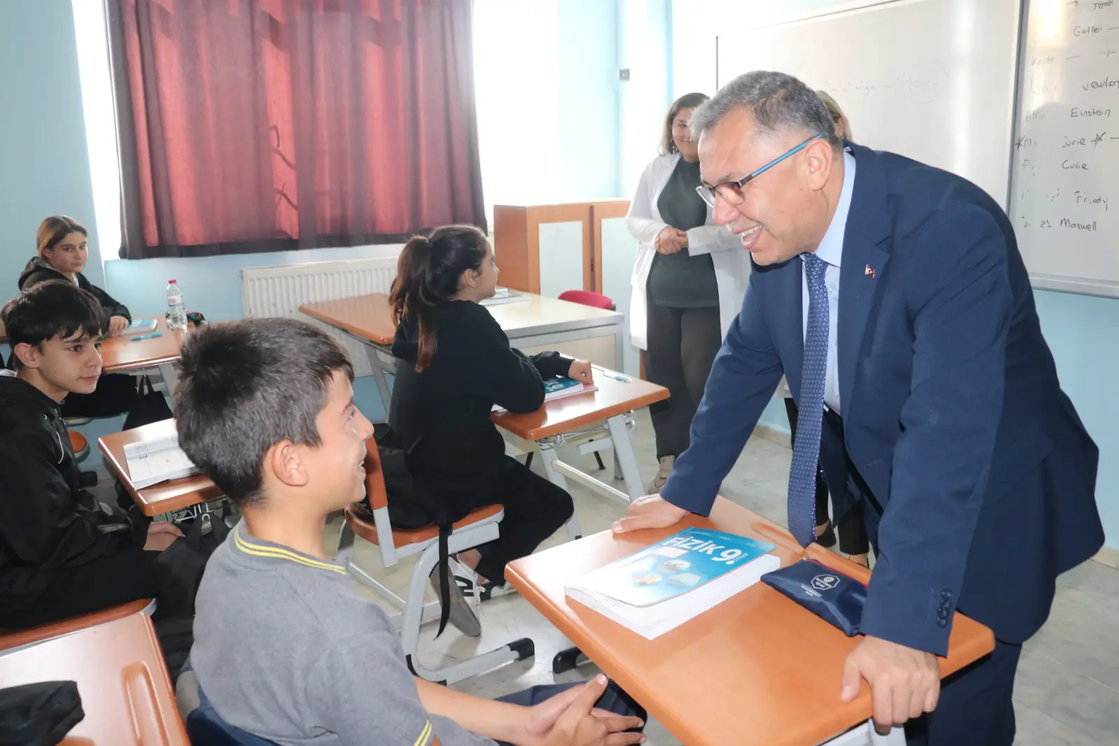 İl Müdürü Ahi Evran Lisesini Ziyaret Etti