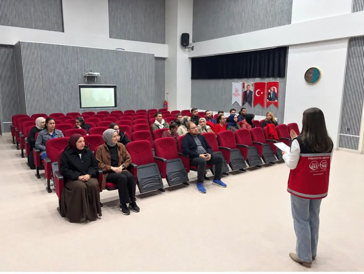 Emirdağ Sosyal Hizmet Merkezi tarafından düzenlenen 'Çocuk ve Ergen Sağlığı' Semineri