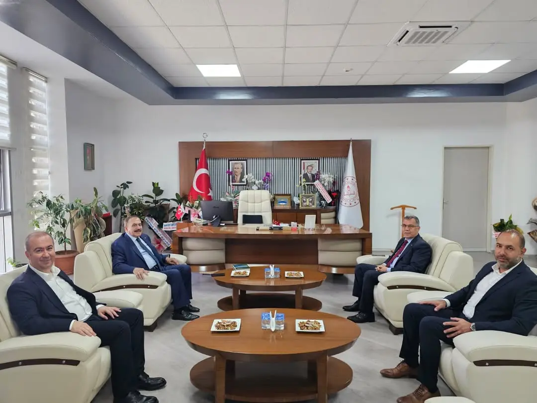 Cumhurbaşkanı Irak Özel Temsilcisi Veysel Eroğlu, İl Milli Eğitim Müdürü İsmail Altınkaynak'ı Ziyaret Etti