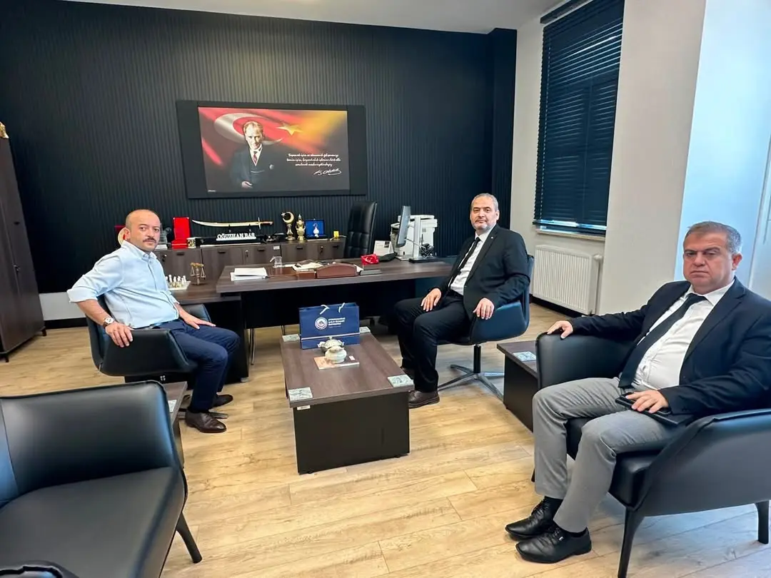 Rektörümüz Prof. Dr. Adem Aslan, Afyonkarahisar Milli Emlak Müdürü Oğuzhan Serhat Baş’ı Ziyaret Etti