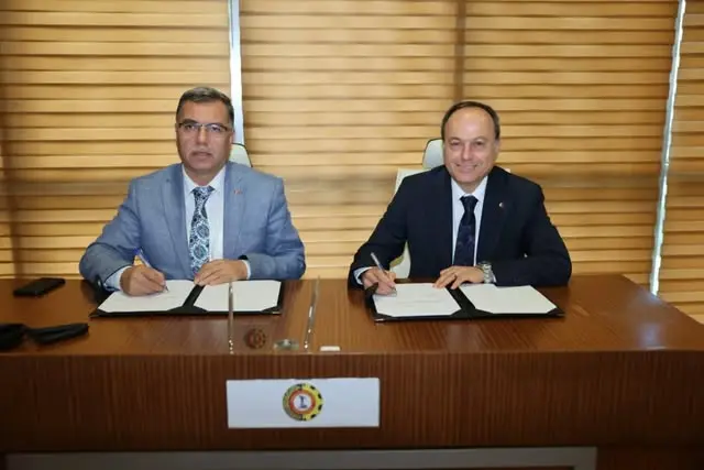 İl Milli Eğitim Müdürü Anadolu İmam Hatip Lisesi'ni ziyaret etti