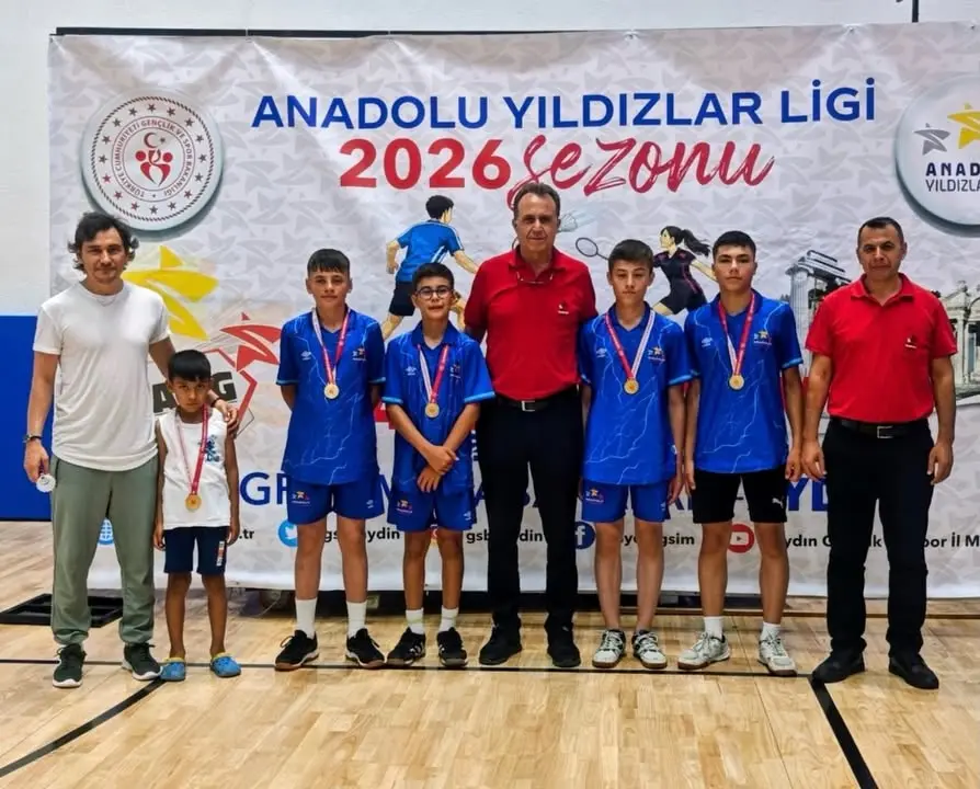 Afyonkarahisar ANALİG Erkek Badminton Takımı Yarı Finale Yükseldi