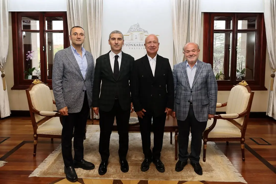 Uşak Tekstil Organize Sanayi Bölgesi Yönetim Kurulu Başkanı ve Başkan Yardımcısı Vali Naci Aktaş'ı Ziyaret Etti