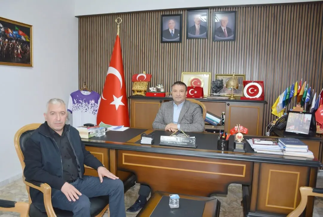 Demiryol-İş Sendikası Şube Başkanı Ali Aydın, Mhp Afyonkarahisar İl Başkanı Ahmet Kahveci'yi ziyaret etti