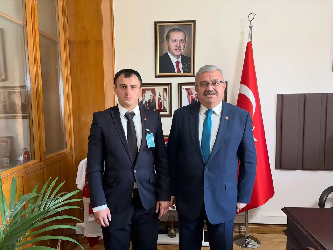 AK Parti Çorum İl Gençlik Kolları Üyesi TBMM'de Ağırlandı