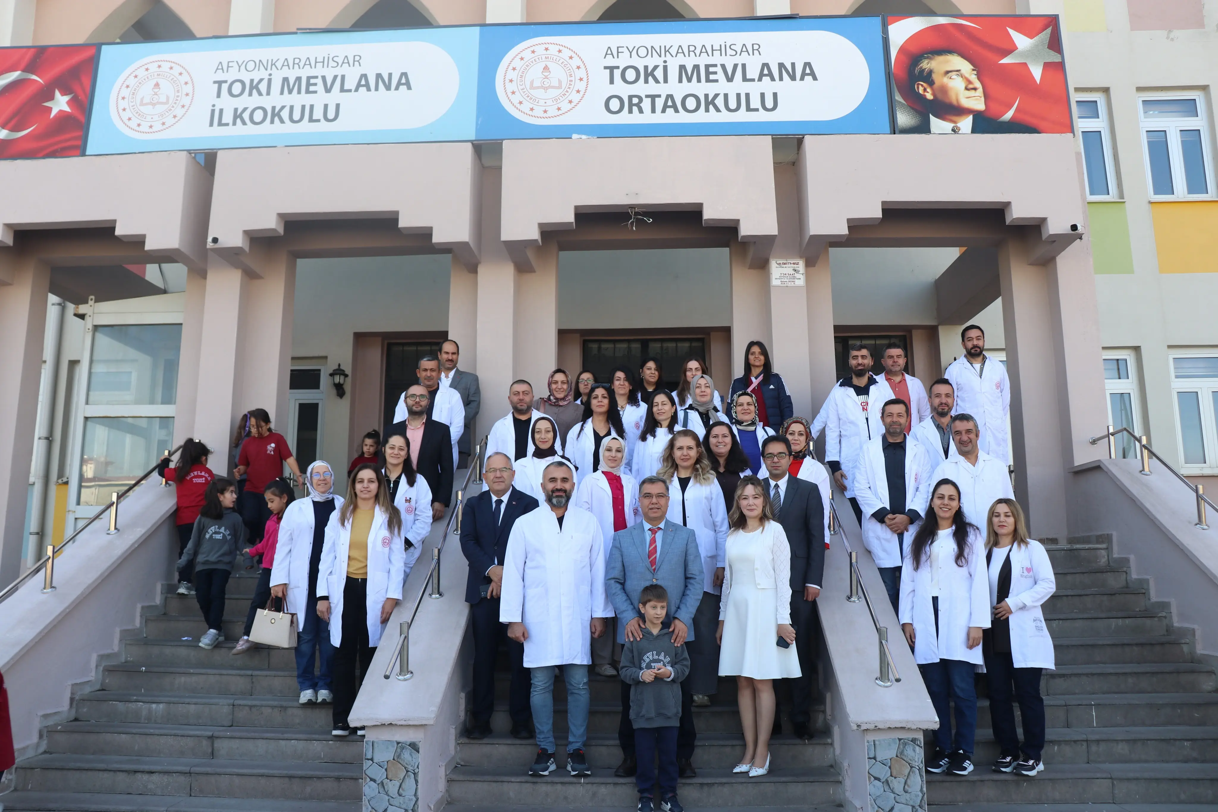 İl Müdürü Okul Ziyaretinde Eğitim Faaliyetlerini İnceledi