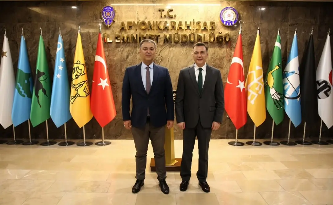 Afyonkarahisar İl Tarım ve Orman Müdürü Sayın Özkan Parlak, İl Emniyet Müdürü Sayın Gökhan Demirtola'ya Hayırlı Olsun Ziyareti Gerçekleştirdi