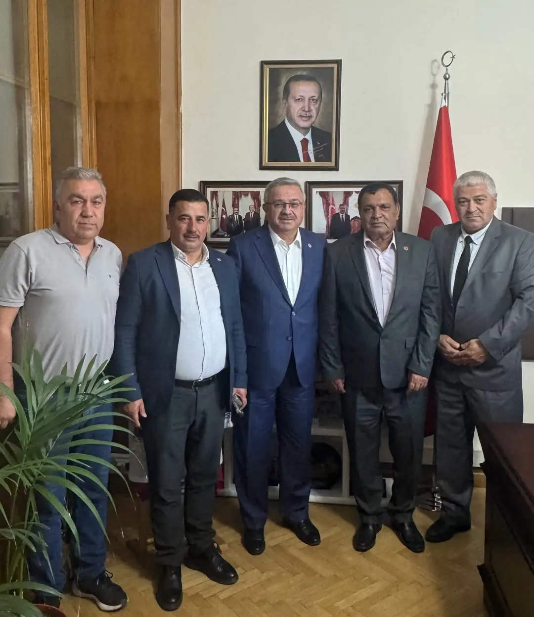 AK Parti Kızılören İlçe Başkanı TBMM'de Misafir Edildi