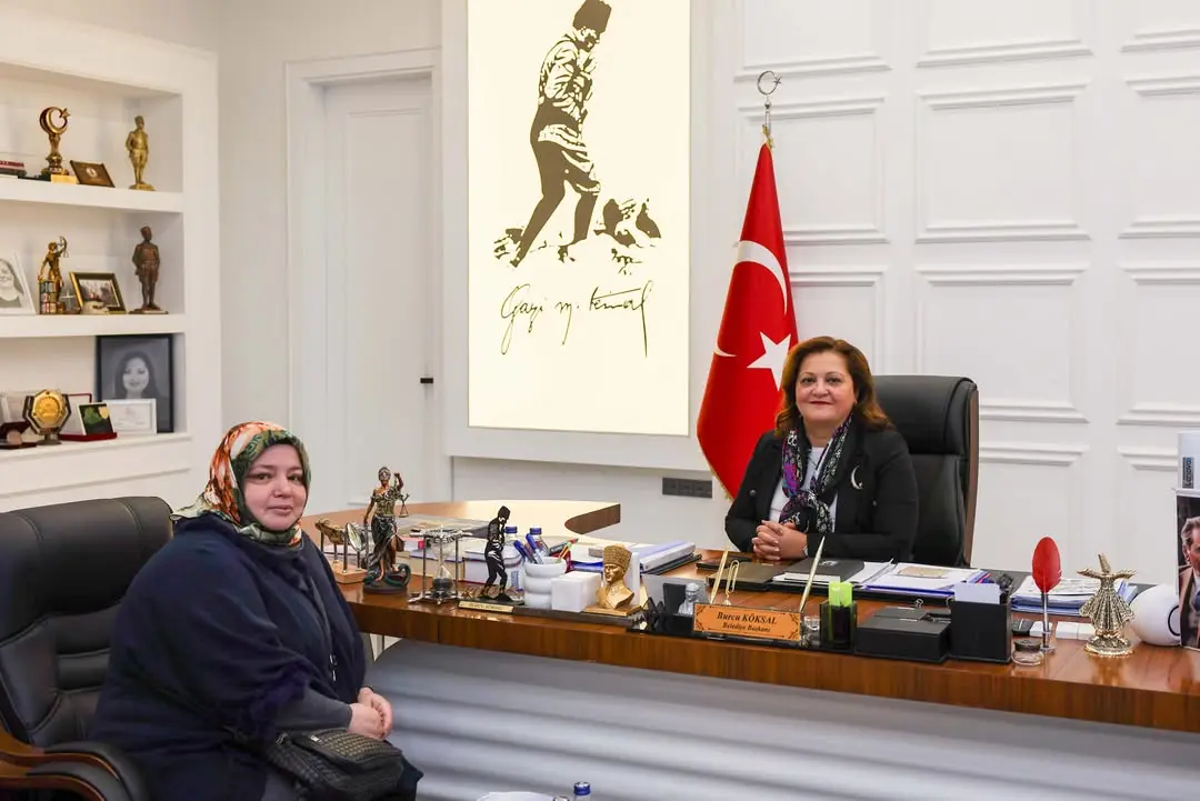 Afyonkarahisar Belediye Başkanı Burcu Köksal, Yazar Hicran Vuslat Şenel ile Görüş Alışverişinde Bulundu