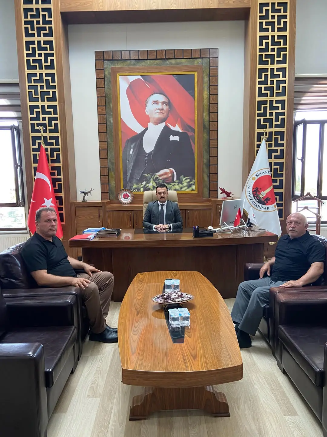 Küçükhüyük Belediye Başkanı Osman ATEŞ, Kaymakamımız Sayın Bünyamin MİROĞLU’ na Hayırlı Olsun Ziyaretinde Bulundu