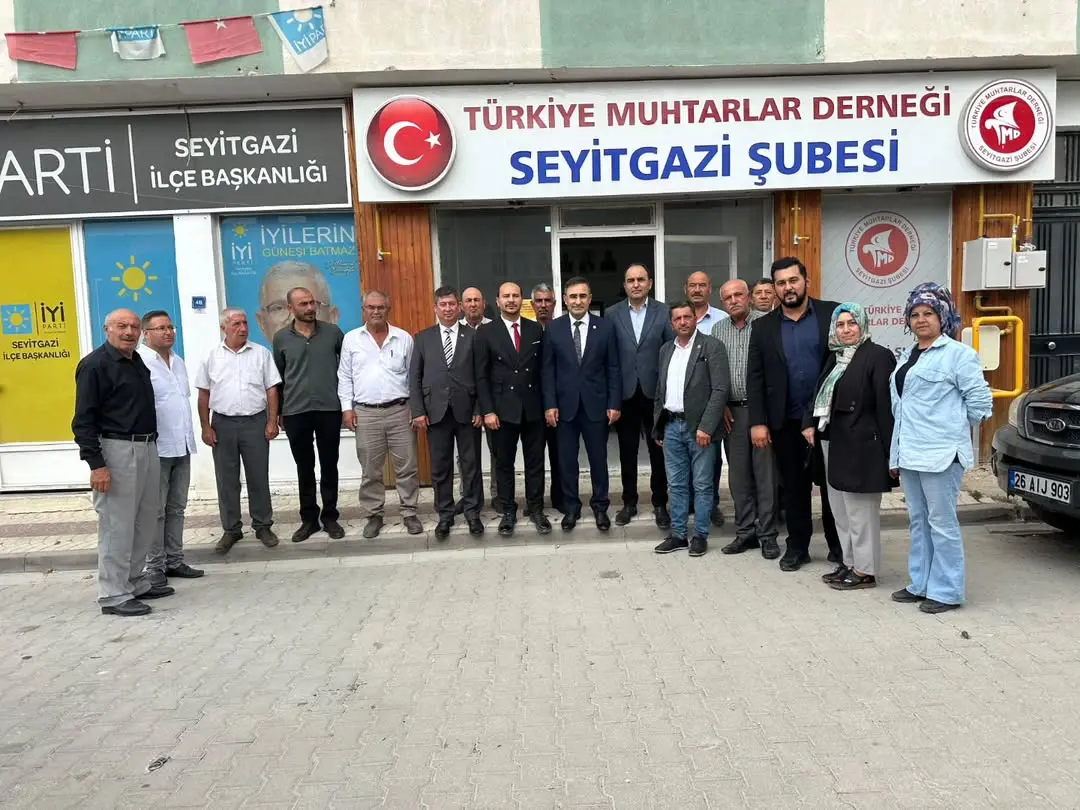 Ak Parti Afyonkarahisar Milletvekili Hasan Arslan, Seyitgazi Muhtarlar Derneği'ni Ziyaret Etti